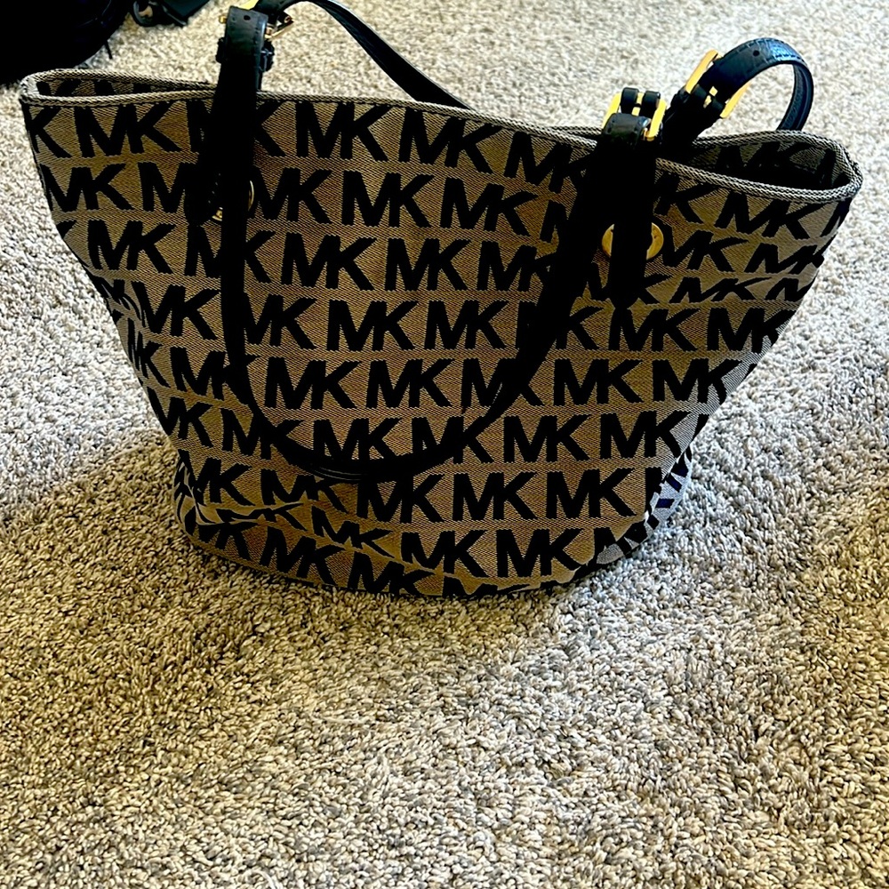 MK tote bag.